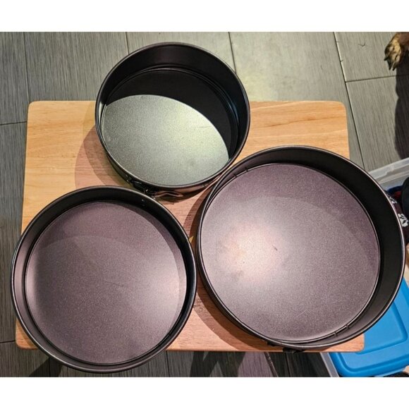 Wilton Cake Pans Nonstick Springform Set 3 Piece Black - Picture 2 of 8